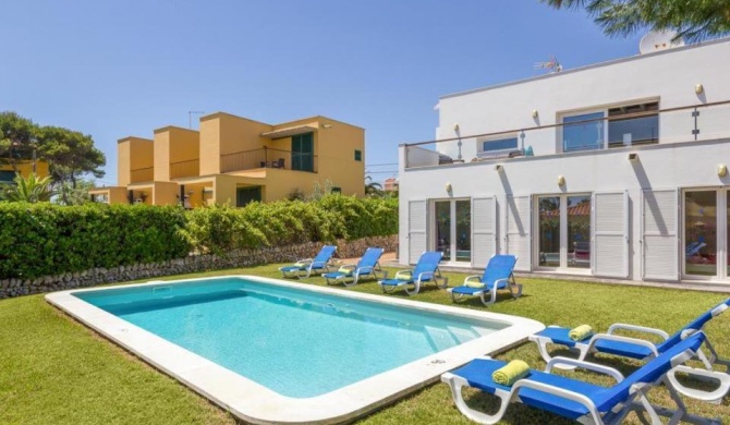 Punta Prima Villa Sleeps 6 with Pool Air Con and WiFi