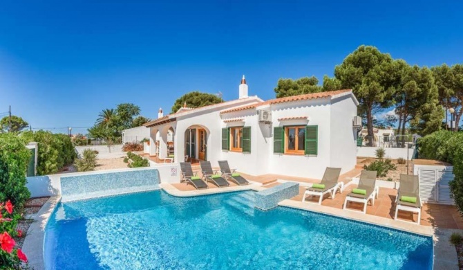 Punta Prima Villa Sleeps 8 with Pool Air Con and WiFi