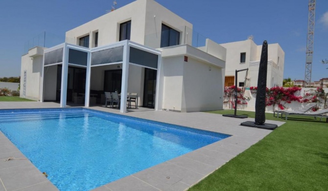 Modern Villa in San Fulgencio Valencia with Private Pool