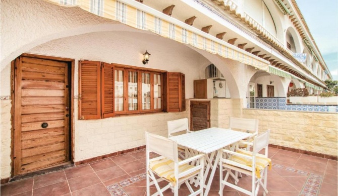 Four-Bedroom Holiday Home in Santa Pola