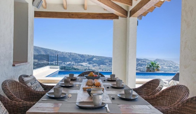 Luxury Villa with panoramic views over Moraira