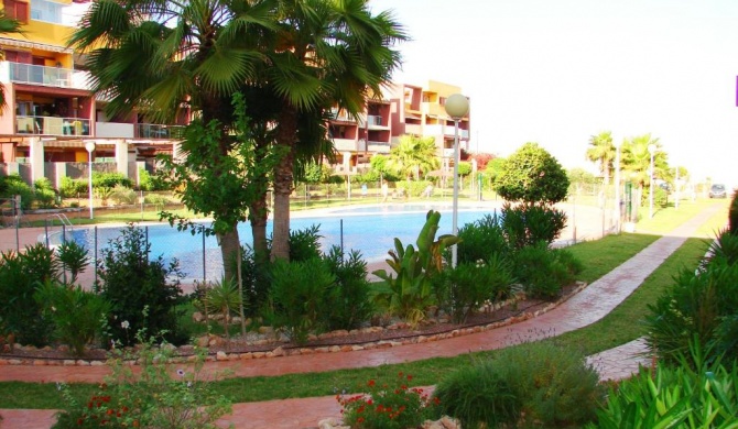 Apartamento en Playa Flamenca (residencial El Bosque)