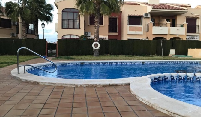 A Quiet House In The Neighborhood Of Urbanizacion Club Salino