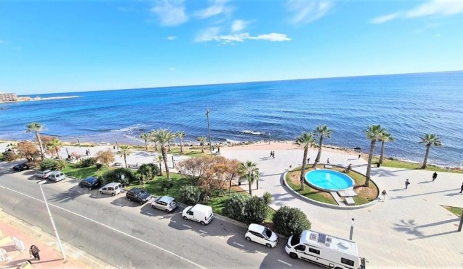 Precioso ático frente al mar. Torrevieja playas.