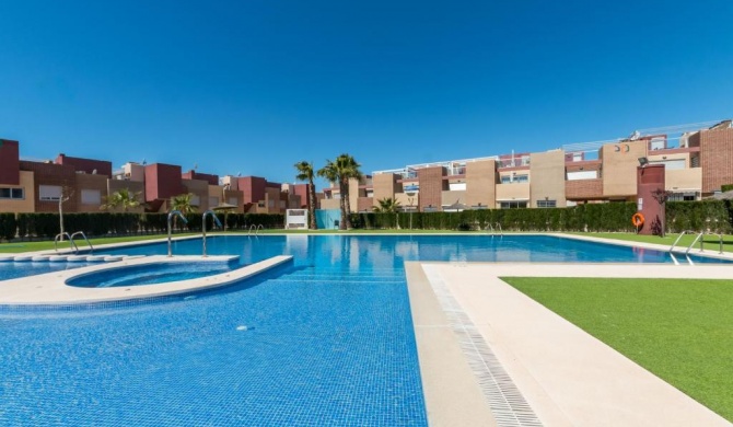 Torrevieja I Familjehus I Pool I Fiber