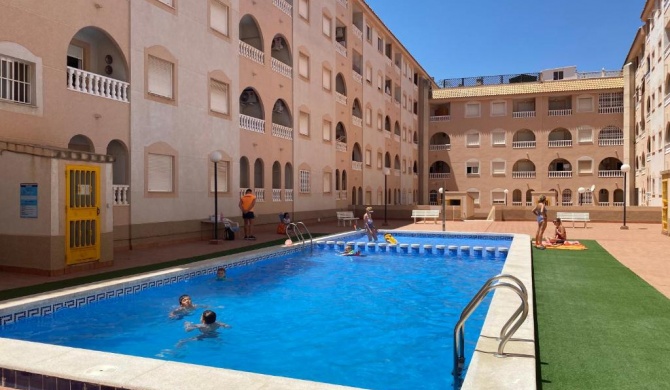 Appartment with pool Torrevieja center