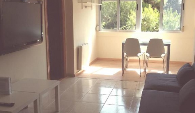 Lovely Three Bedroom Wifi Apartment Near Beach