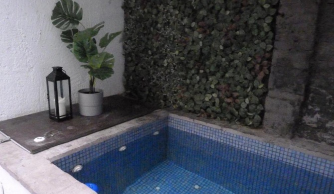 Pequeño alojamiento con Mini Piscina temperatura ambiente - WIFI Free