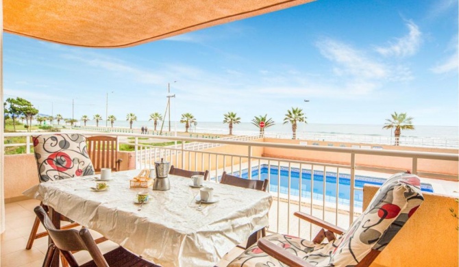 Stunning apartment in Oropesa del Mar with 3 Bedrooms and Outdoor swimming pool