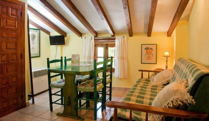 One bedroom appartement with balcony and wifi at Robledillo de Gata