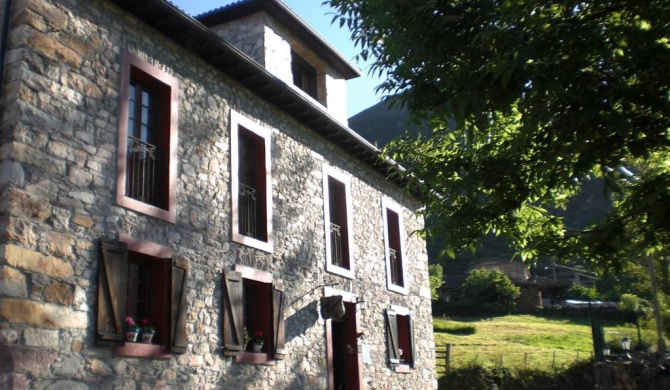 Hotel Rural Genestoso