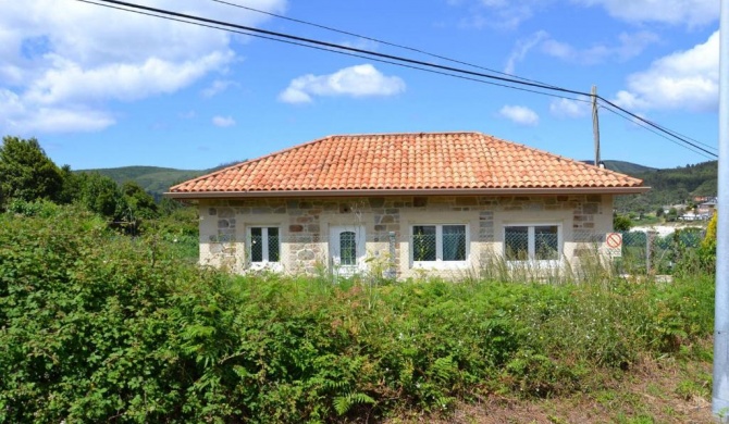 Beautiful holiday house in Galicia next to the "Camino de Santiago" and next to the beach