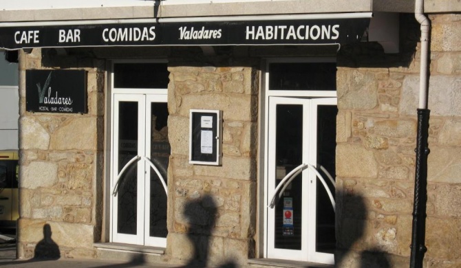 Hostal Valadares