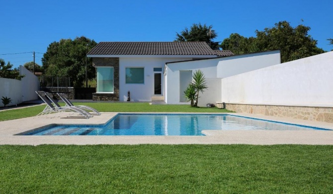 Casa rural con piscina Viña de Millan