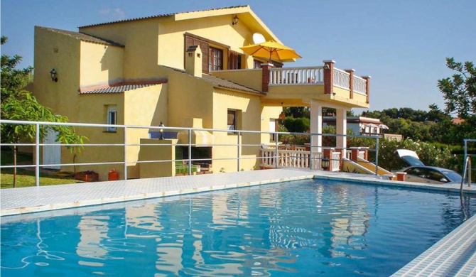 Amazing home in Peñiscola w/ Outdoor swimming pool, WiFi and Outdoor swimming pool