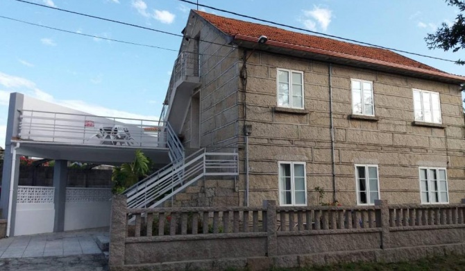 Se alquila piso en Sanxenxo con vistas al mar