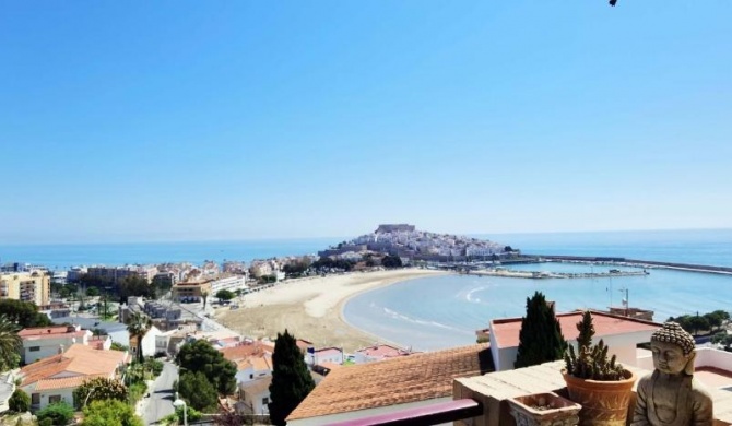 Mirador frente al mar. 1a linea. Piscina y parking